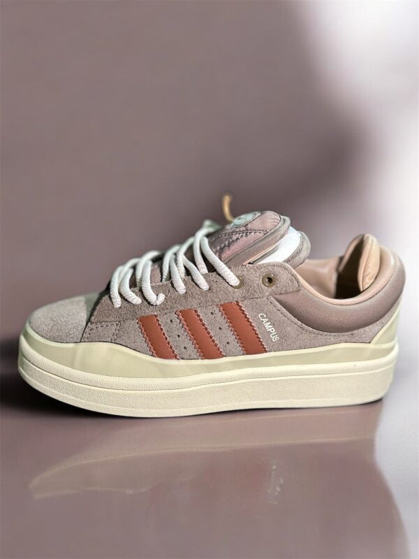 Tênis Adidas Bad Bunny x Campus Brown.