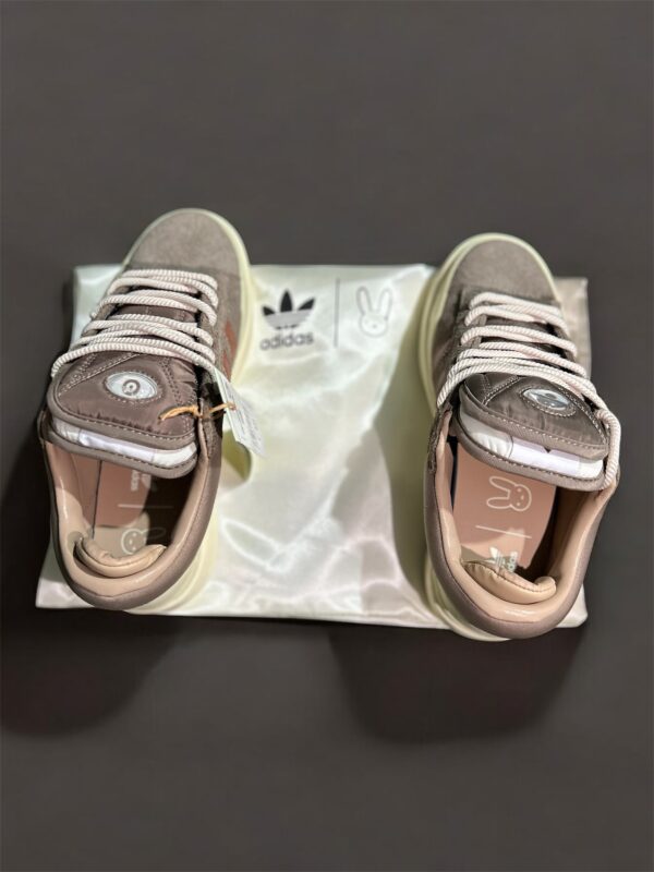 Tênis Adidas Bad Bunny x Campus Brown.