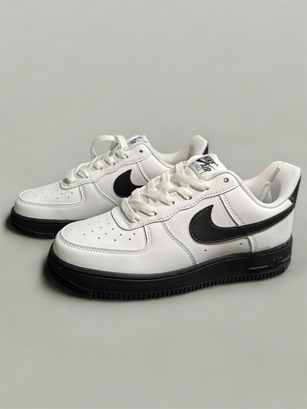 Nike Air Force 1 '07 