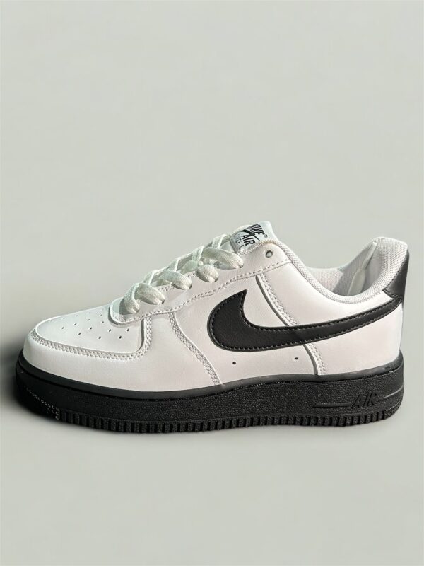 Nike Air Force 1 '07 