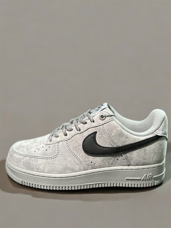 Nike Air Force 1 '07 