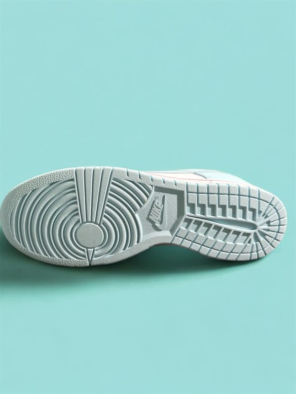 Nike Dunk low Retro- white glacier blue.