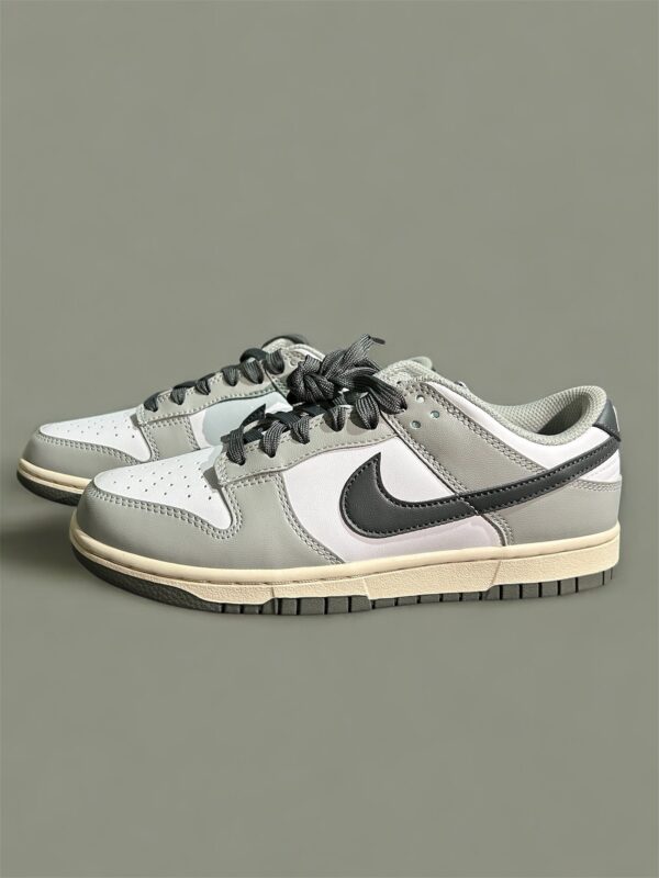 Nike dunk low- Light smoke Grey.