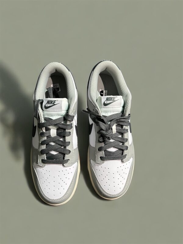 Nike dunk low- Light smoke Grey.