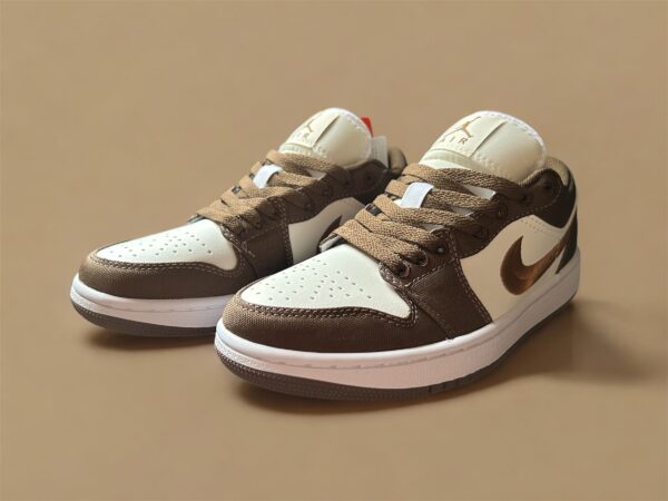 Tênis Nike Air Jordan 1 Low SE brown