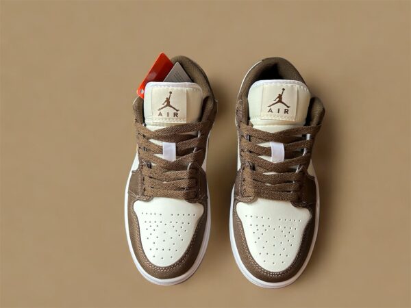 Tênis Nike Air Jordan 1 Low SE brown - Imagem 5